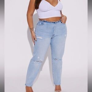 FashionNova Bring it straight leg jean - Light Blue Wash